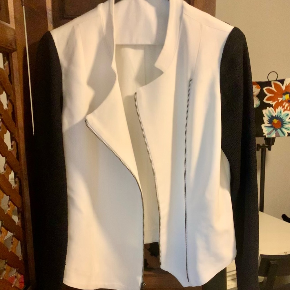 Waverly Grey FAb condition SIZE: 6